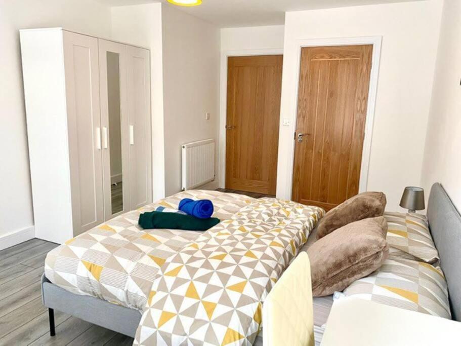 Lovely New 2 Bedroom Condo With Stunning Seaviews Penmaen-mawr Exteriör bild