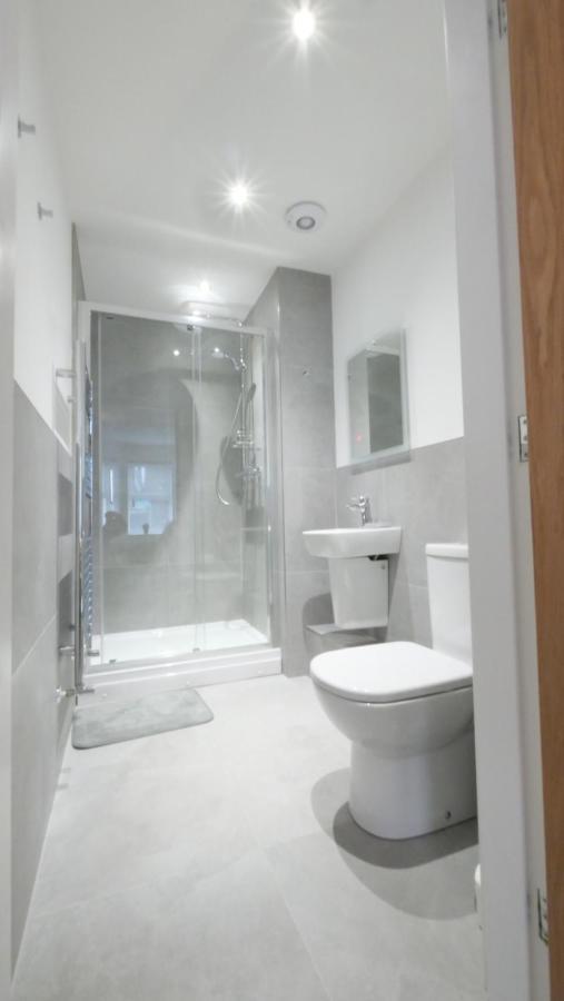 Lovely New 2 Bedroom Condo With Stunning Seaviews Penmaen-mawr Exteriör bild